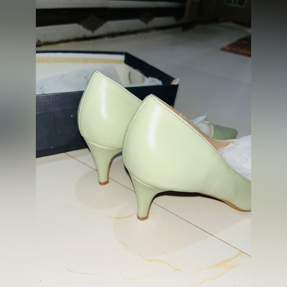 Women mint color solid pumps (heels) - SIZE- UK-7, EUR-40 - Picture 8 of 13